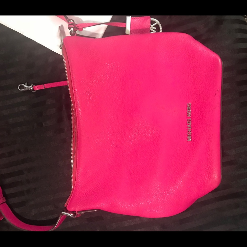 Hot pink MICHAEL KORS shoulder purse